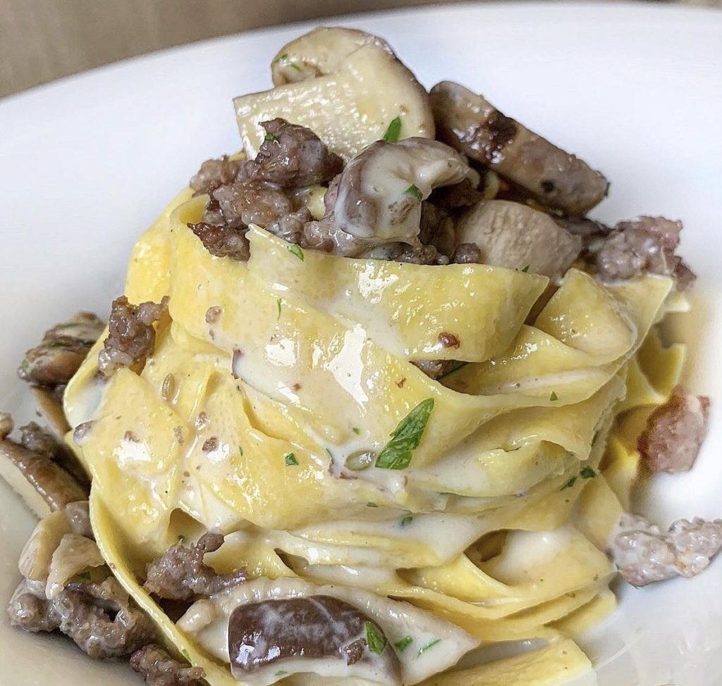 Pappardelle fresche porcini e salsiccia
